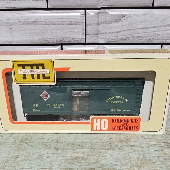 Green Boxcar Toy - Picture 5 of 5